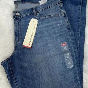 Levi’s 711 22W NWT $55